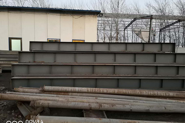 出售300*150直條6米長(zhǎng)，150根，450*200直條6米，全新框架樓的平臺(tái)梁