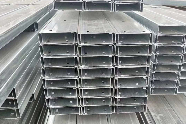 出售26*100*6庫(kù)房一個(gè)中柱，柱子300*150，大梁300變500*160，檁條200，開間7.5米 二、32*100*6庫(kù)房，柱子350*175，大梁300變500，檁條200，開間7.5米