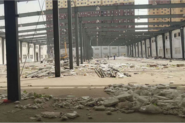 出售24加24米跨，192米長(zhǎng)，8米高，8米開間庫(kù)房